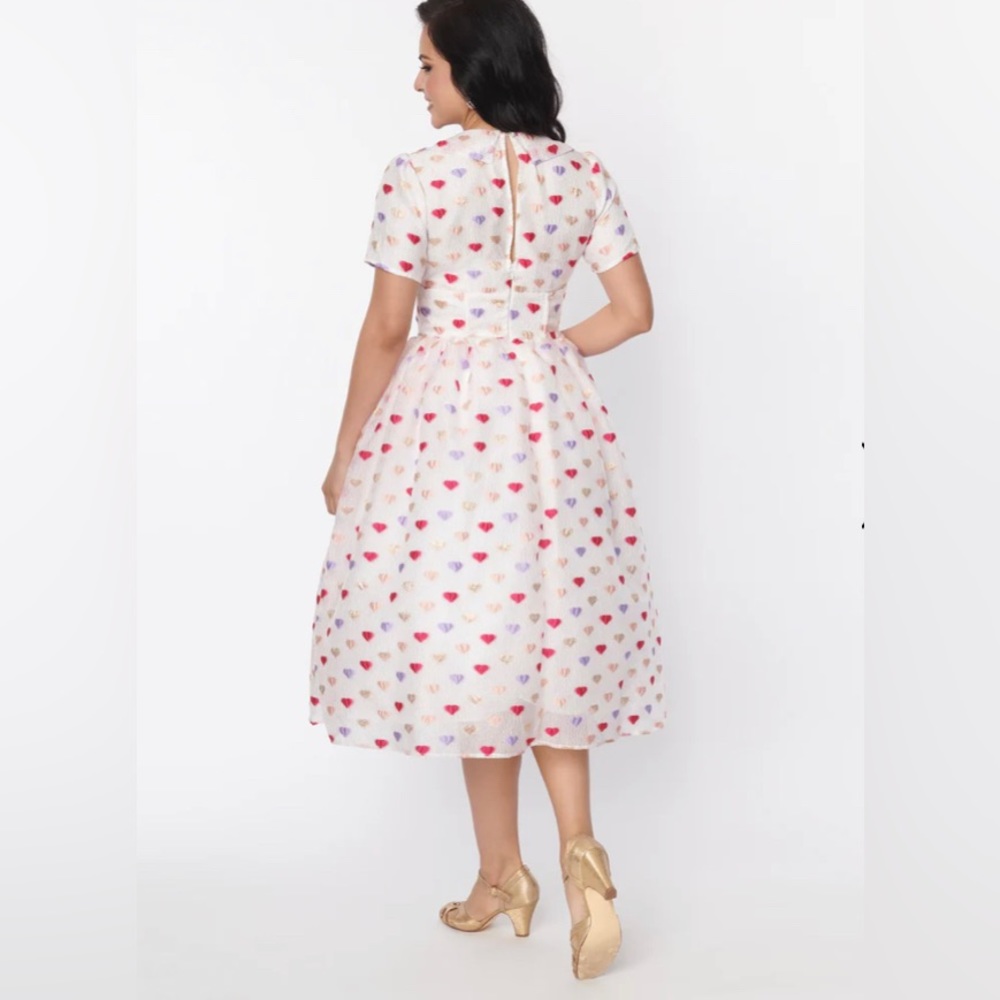Unique Vintage NWT White & Multi Hearts‎ Crinkle Libby Swing Dress - Picture 3 of 4